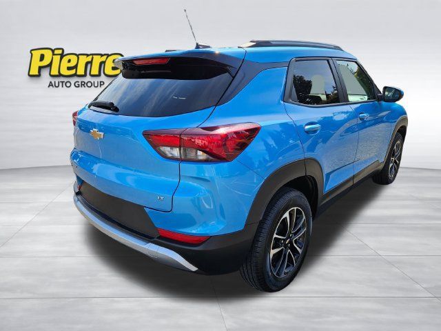Used 2025 Chevrolet TrailBlazer LT AWD/4WD image 5