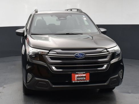 Used 2025 Subaru Forester Premium AWD/4WD image 7