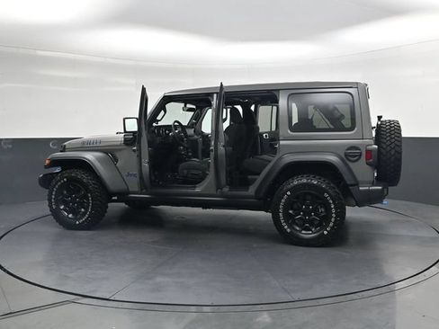 Used 2023 Jeep Wrangler Unlimited w/ Sun & Screen Package AWD/4WD image 41