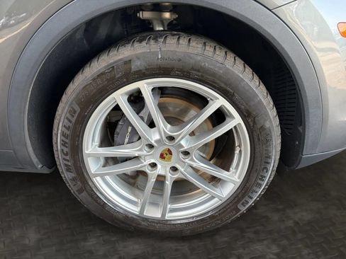 Used 2019 Porsche Cayenne AWD/4WD image 38