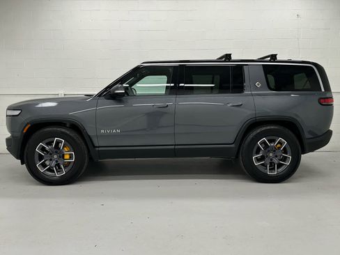 Used 2023 Rivian R1S Adventure image 3