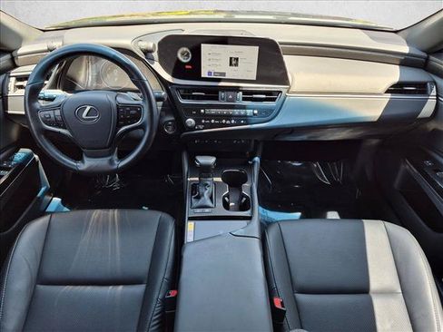 Used 2025 Lexus ES 300h w/ Premium Package FWD image 18