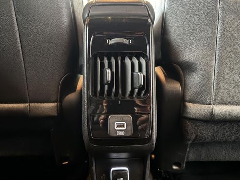Used 2025 Jeep Compass Limited AWD/4WD image 30