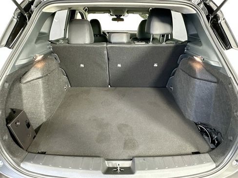 Used 2025 Nissan Kicks SR image 25