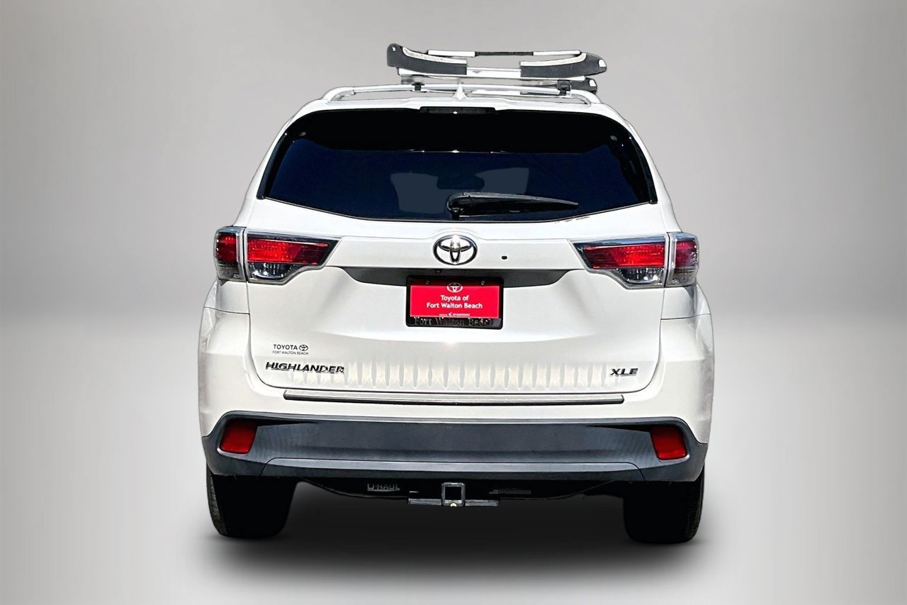 Used 2016 Toyota Highlander XLE FWD image 6