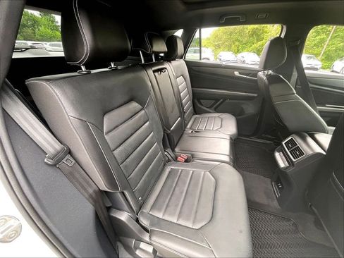 Used 2024 Volkswagen Atlas Cross Sport SEL R-Line AWD/4WD image 15