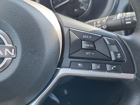 Used 2023 Nissan Kicks SV image 13