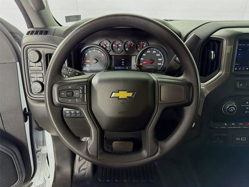 Used 2025 Chevrolet Silverado 3500 W/T image 12