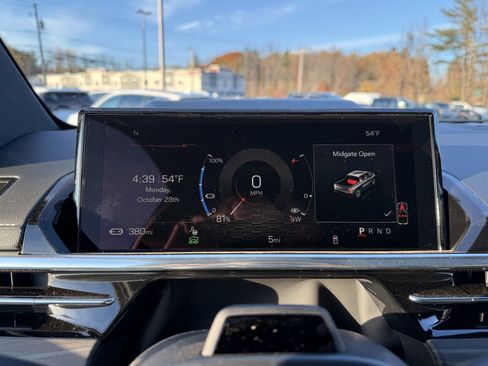 New 2025 GMC Sierra EV Denali image 17