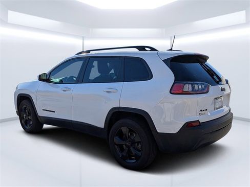 Used 2021 Jeep Cherokee Latitude Plus image 5