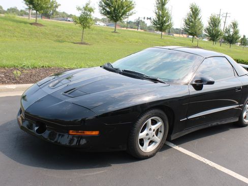 Used 1995 Pontiac Firebird Coupe RWD image 23