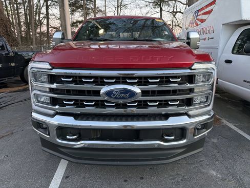 Used 2023 Ford F250 Lariat w/ Tow Technology Package image 3