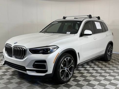 Used 2023 BMW X5 xDrive40i w/ Premium Package AWD/4WD image 2