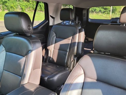 Used 2021 Chevrolet Traverse LT w/ LPO, Floor Liner Package AWD/4WD image 25