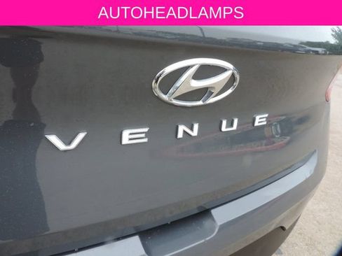 Used 2024 Hyundai Venue SEL FWD image 11