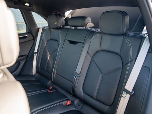 New 2026 Porsche Macan AWD/4WD image 24