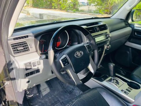 Used 2011 Toyota 4Runner SR5 w/ Convenience Pkg RWD image 11