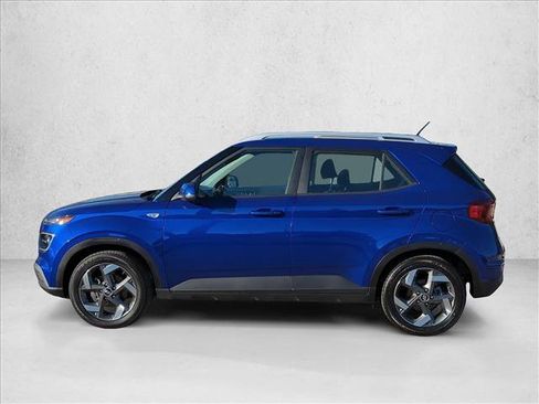 Used 2024 Hyundai Venue Limited image 8