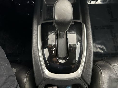 Used 2016 Nissan Rogue SL image 24