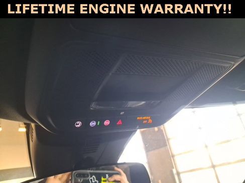 Used 2025 GMC Acadia Elevation image 16