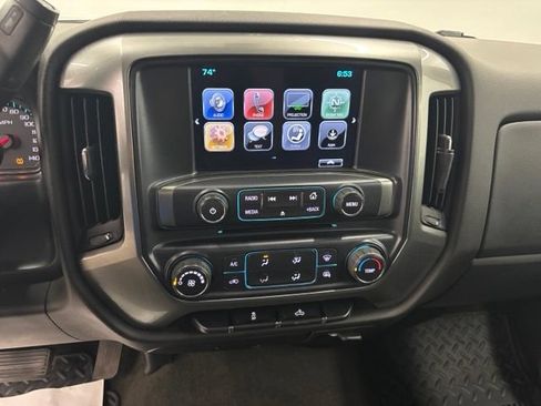 Used 2018 Chevrolet Silverado 1500 LT AWD/4WD image 21