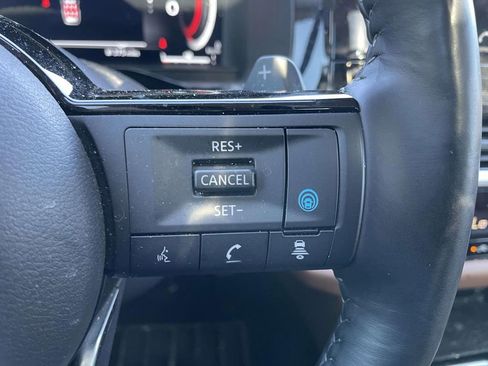 Used 2024 Nissan Pathfinder Platinum w/ Cargo Package image 36