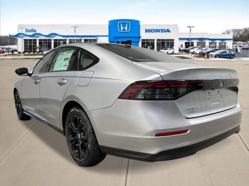 New 2025 Honda Accord SE image 5