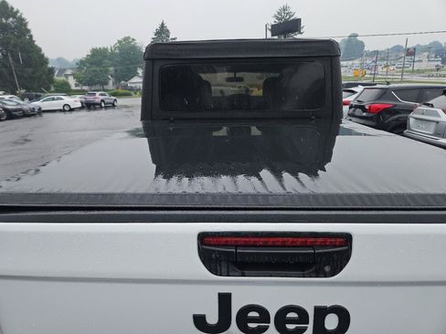 Used 2020 Jeep Gladiator Sport w/ Quick Order Package 24S AWD/4WD image 5