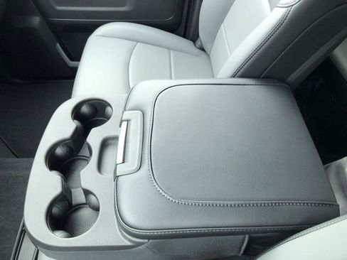 New 2026 RAM 2500 Tradesman AWD/4WD image 25