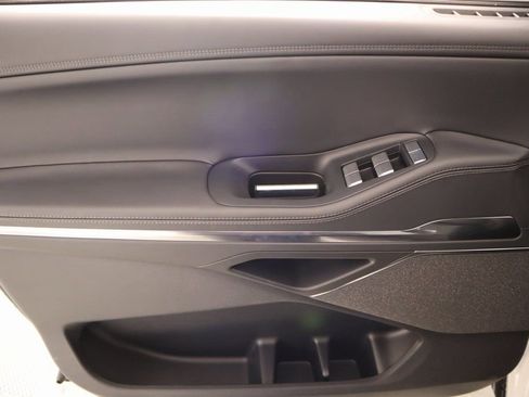 New 2025 Lincoln Navigator Reserve w/ Jet Appearance Package AWD/4WD image 18