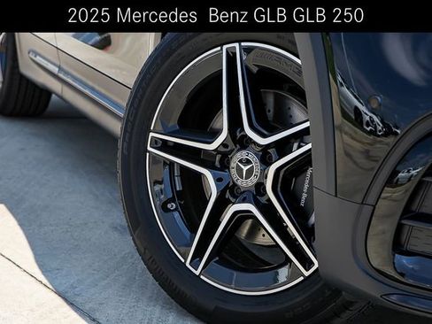 Certified 2025 Mercedes-Benz GLB 250 image 2