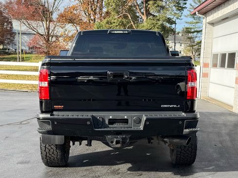 Used 2016 GMC Sierra 2500 Denali w/ Duramax Plus Package image 4