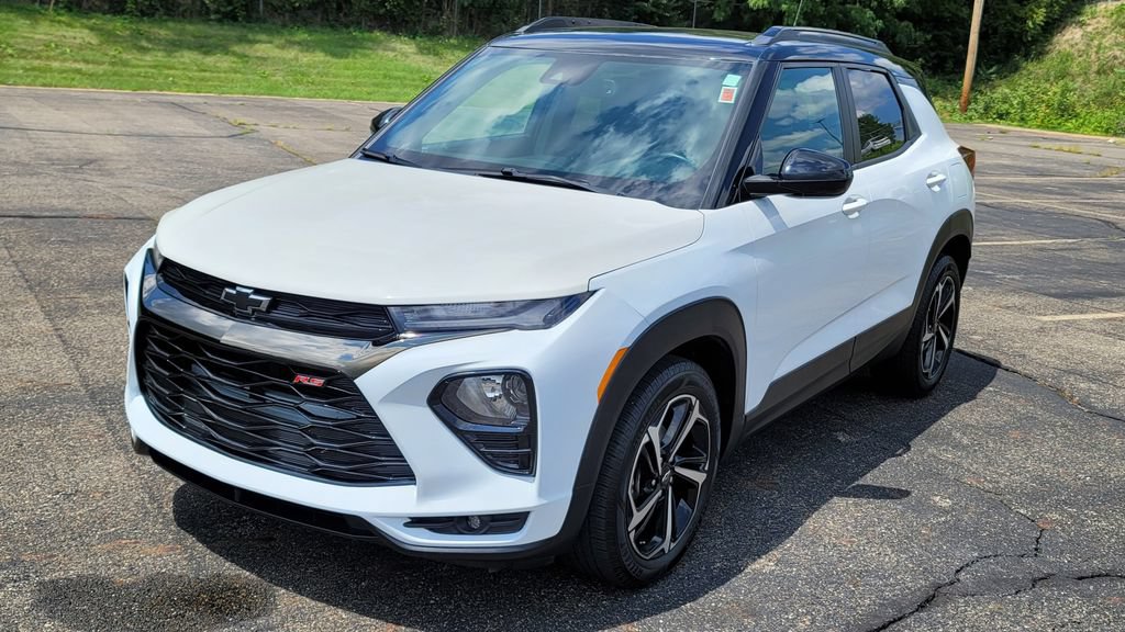 Used 2021 Chevrolet TrailBlazer RS w/ Convenience Package FWD image 3