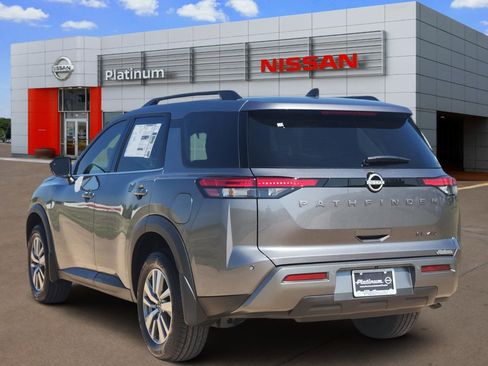 New 2026 Nissan Pathfinder SL image 5