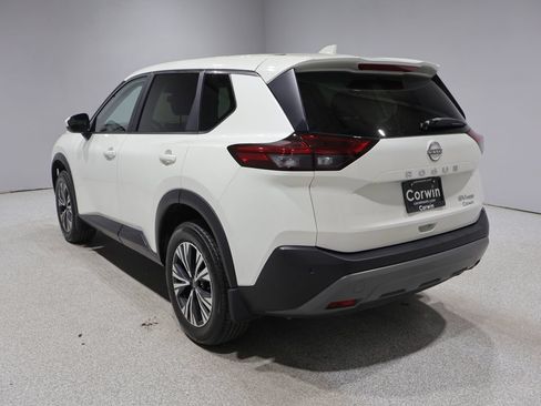 Used 2023 Nissan Rogue SV AWD/4WD image 5