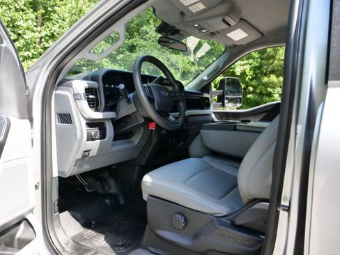 Used 2023 Ford F350 XL RWD image 20