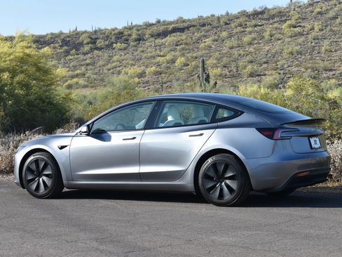 Used 2025 Tesla Model 3 Long Range image 5
