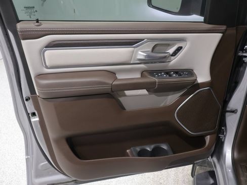 Used 2025 RAM 1500 Laramie AWD/4WD image 12