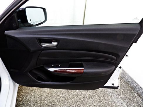 Used 2016 Acura TLX w/ Technology Package FWD image 11