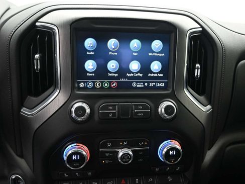 Used 2023 GMC Sierra 2500 Denali w/ Denali Ultimate Package image 11