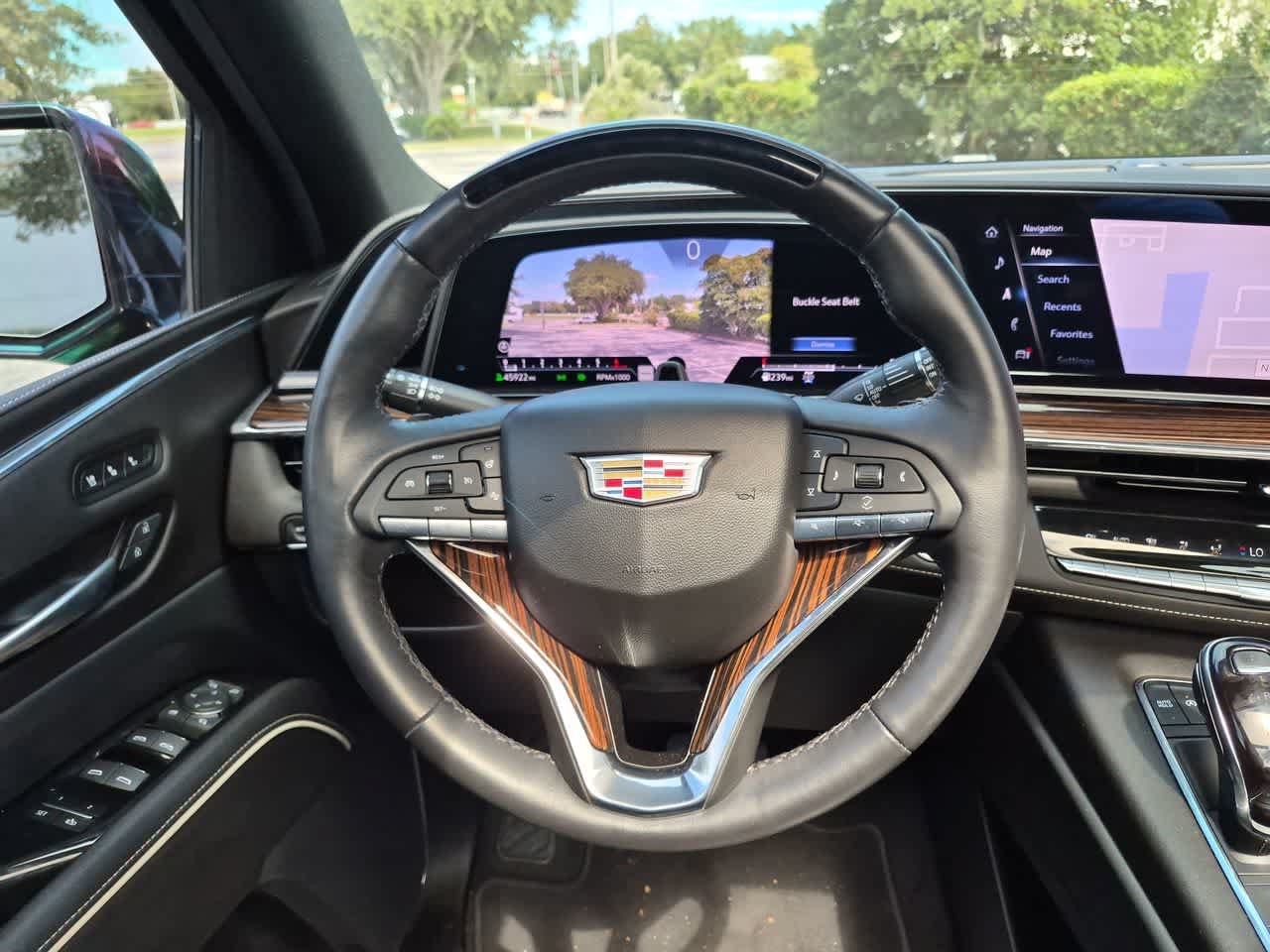 Used 2024 Cadillac Escalade ESV Premium Luxury AWD/4WD image 21