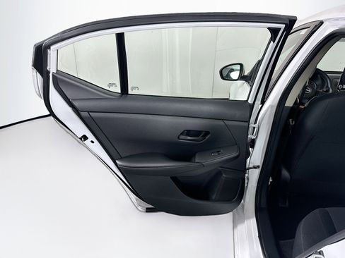 Used 2024 Nissan Sentra SV image 24