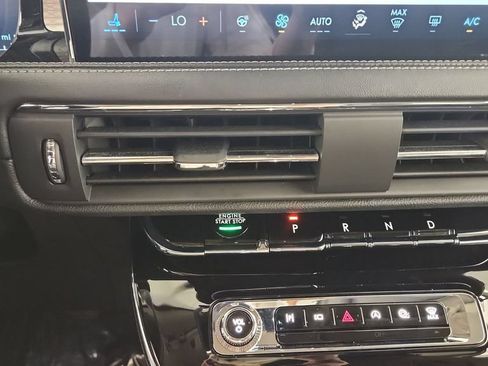 Used 2023 Lincoln Corsair AWD w/ Equipment Group 101A image 23