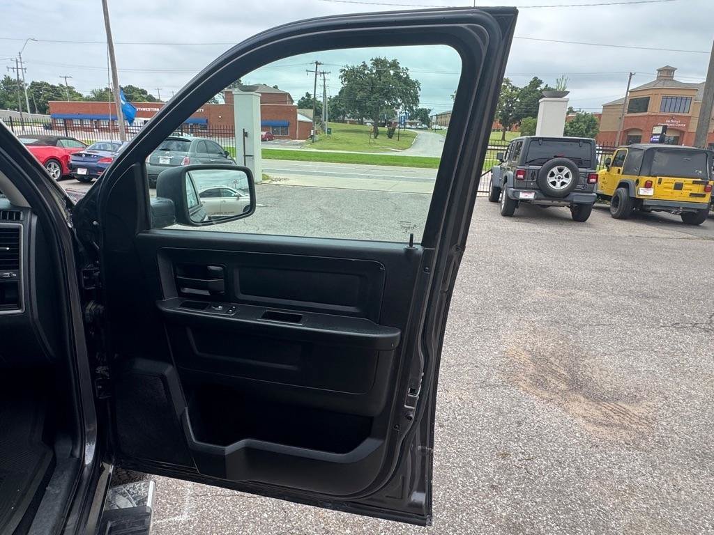 Used 2019 RAM 1500 Tradesman w/ Chrome Plus Package RWD image 19