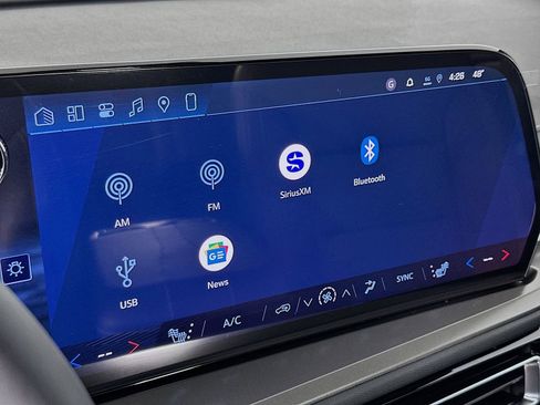 New 2026 Chevrolet Traverse LT image 15