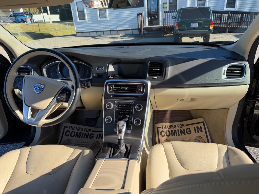 Used 2015 Volvo S60 T5 Platinum FWD image 22
