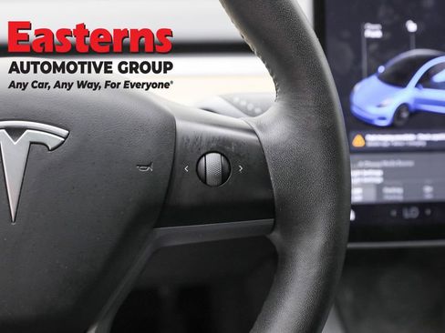 Used 2021 Tesla Model 3 Standard Range Plus image 16