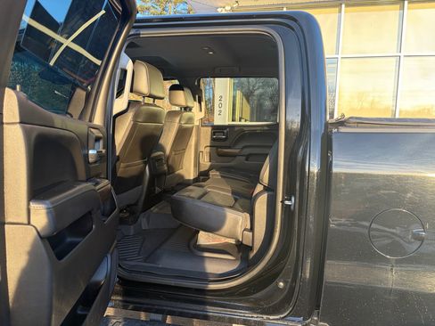 Used 2018 GMC Sierra 2500 Denali image 40