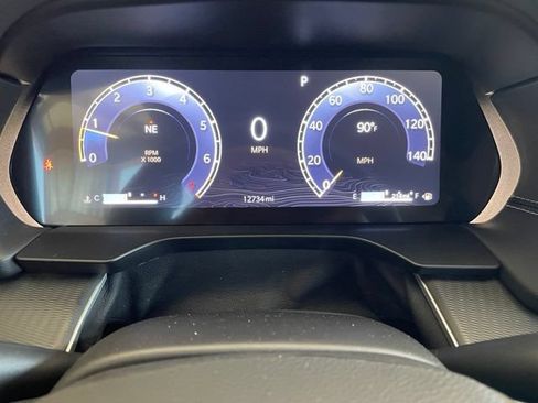 Used 2025 Jeep Grand Cherokee Laredo RWD image 7