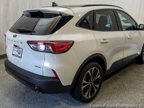 Used 2022 Ford Escape SE w/ SE Sport Appearance Package AWD/4WD image 7